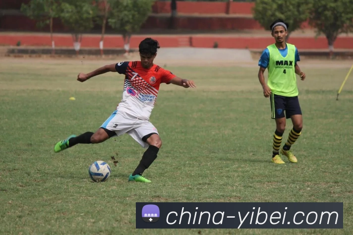 85后少帅崛起中超中甲新帅纷纷上任引发关注与期待